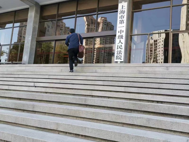 深圳找離婚律師來(lái)講講丈夫開車出事故后妻子離婚是否需要賠償