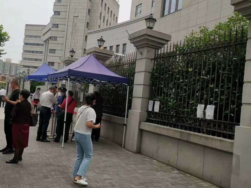 深圳律師事務所來講講工人在無資質的經營單位受傷該由誰負責